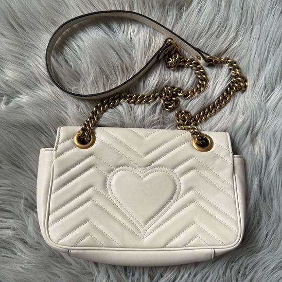 GUCCI Small Marmont Small Shoulder Bag - Picture 4 of 17